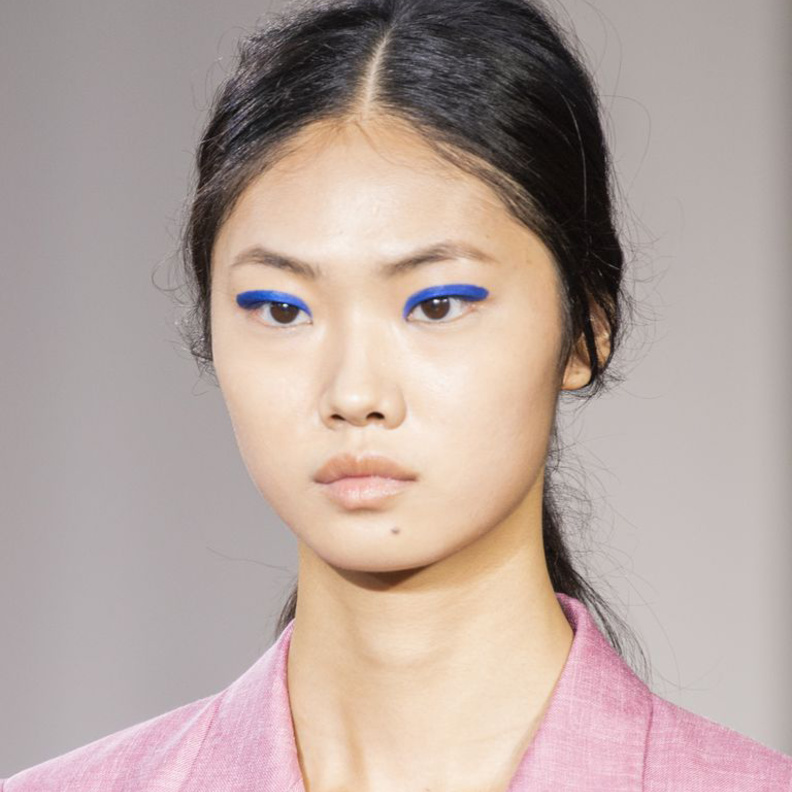 إطلالة من فيندي Fendi