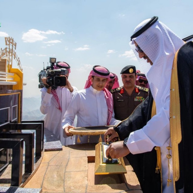 تدشين منتجع ليدي كلاودز السياحي في الباحة 