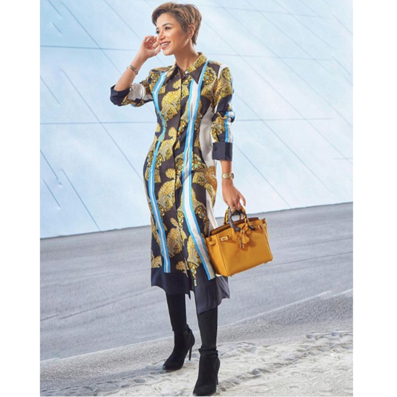 فستان معرق من هرمس اختارته نهى نبيل لحضور عرض الدار خلال أسبوع الموضة في باريس