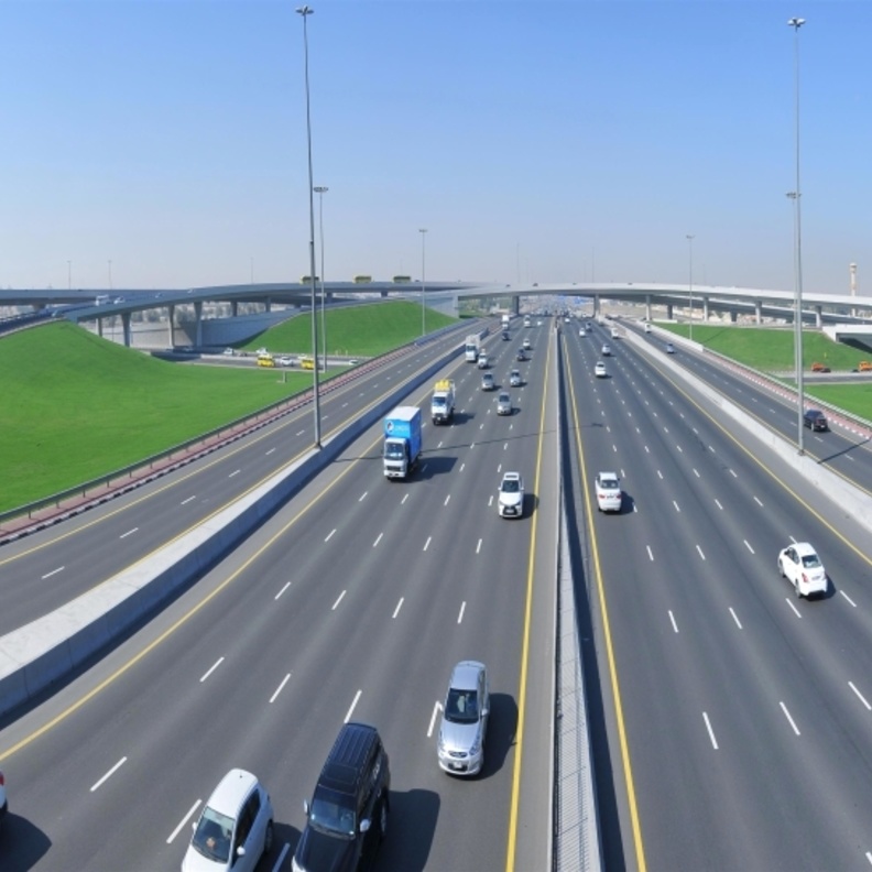 جسر جديد يحد من الزحام بين الشارقة ودبي