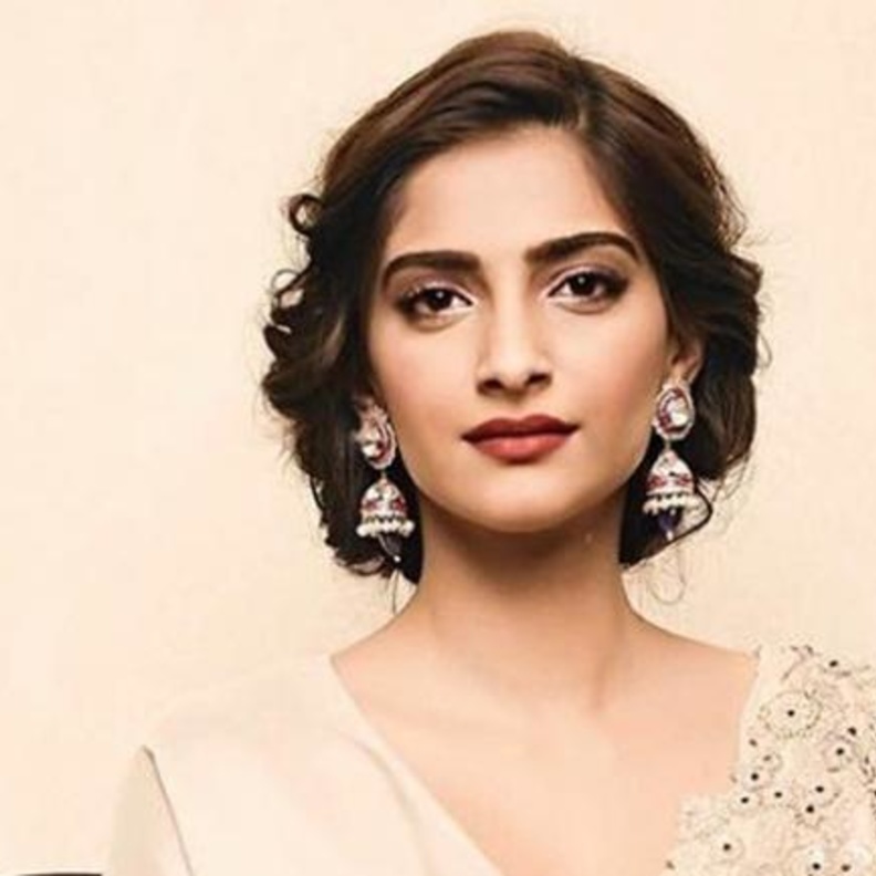 ناشط بيئي ينتقد سونام كابور على تويتر