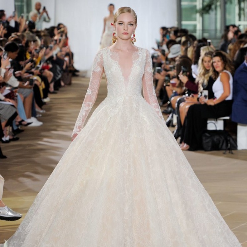 فستان زفاف ايناس دي سانتو مع كاب - خريف 2019