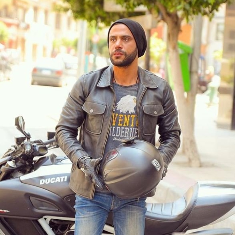 محمد إمام في ليلة هنا وسرور