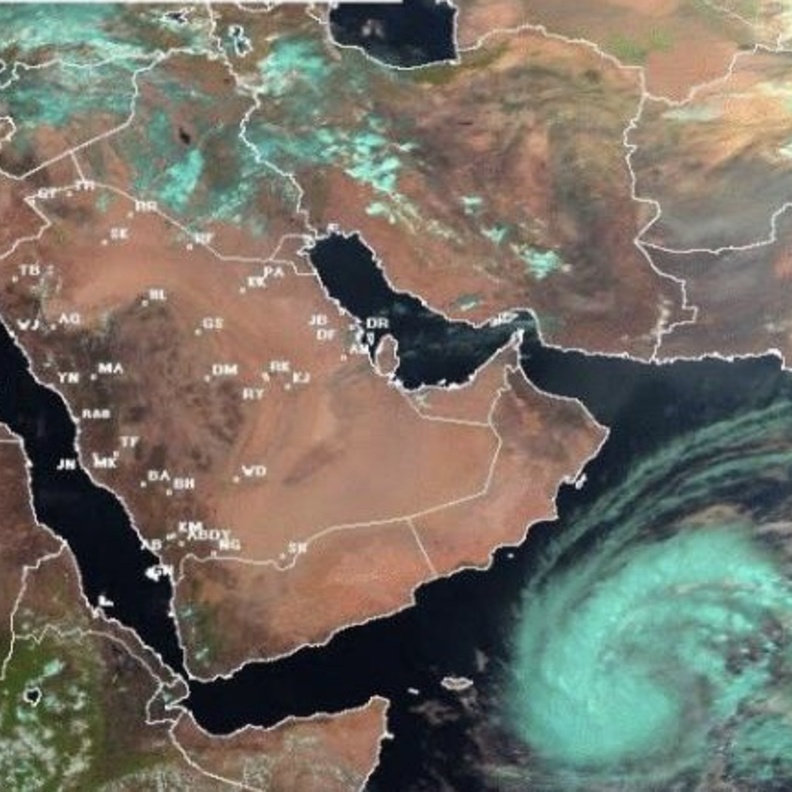 الأرصاد يستبعد تأثر الإمارات بشكل مباشر بالعاصفة "لبان"