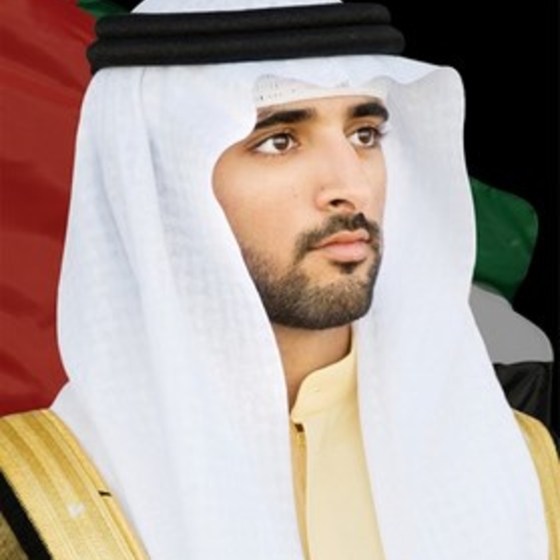 حمدان بن محمد يصدر قراراً بشأن نظام إدارة الأداء لموظفي حكومة دبي