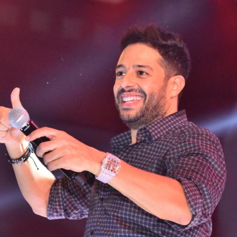 محمد حماقي في حفله بالإسكندرية