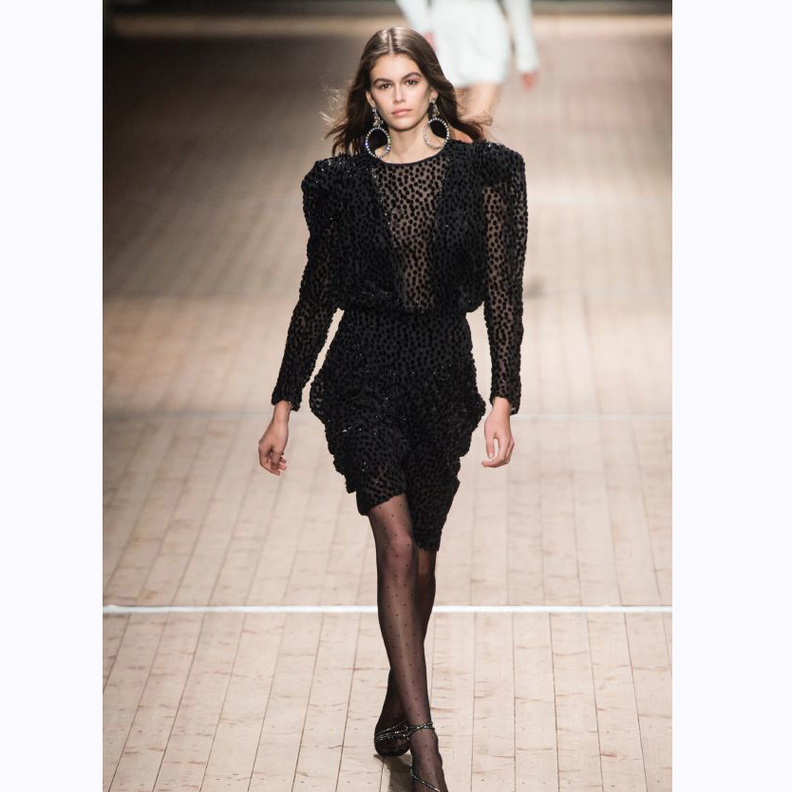 Chloé الأكتاف البارزة لدى 