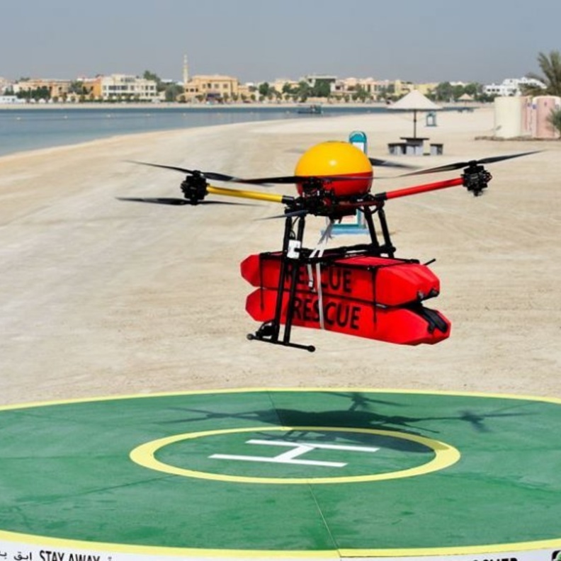 بلدية دبي تطلق المنقذ الطائر