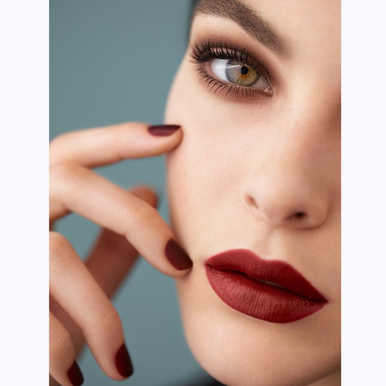 مجموعة مكياج شانيل للخريف والشتاء