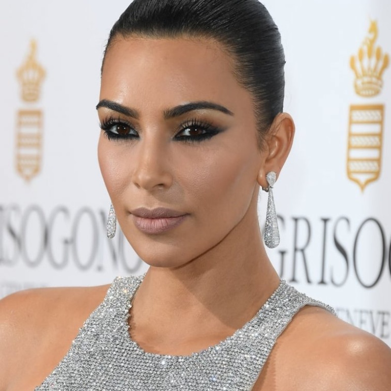 ما رأيك بهذه الإطلالة العصرية؟