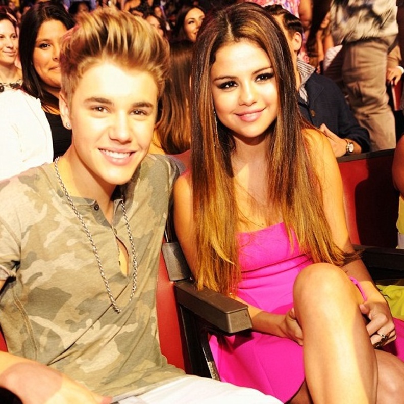 جاستن بيبر وسيلينا جوميز