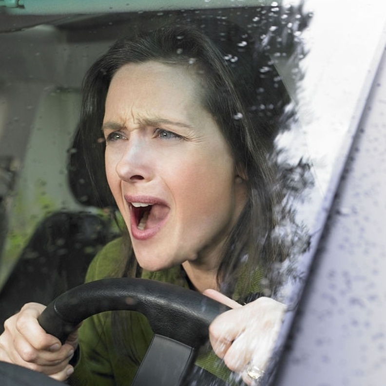 قيادة السيارة بسرعة معتدلة يمكنه أن توفر نفقات صيانة السيارة