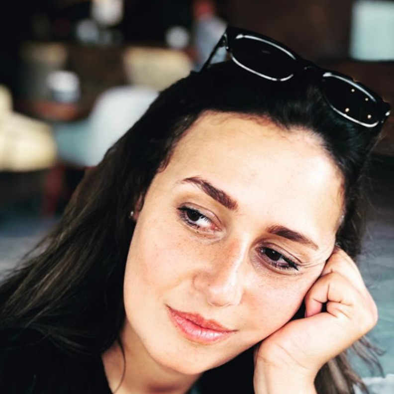 الفنانة حلا شيحة 