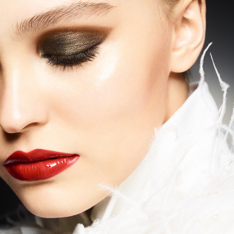 مجموعة MAXIMALISME DE CHANEL.. تناقضات لا تضاهى من الضوء والإشراق