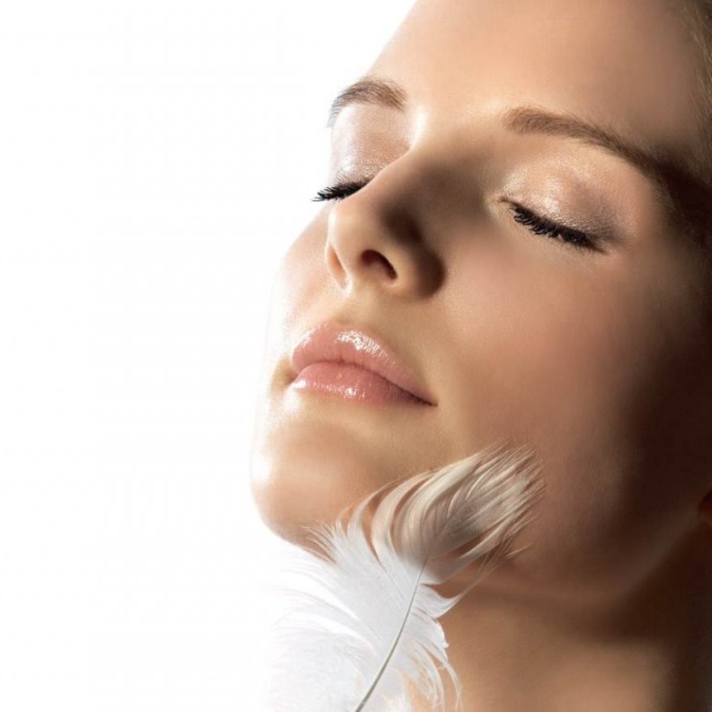  حب الرشاد يعطي بشرتك النعومة والنضارة والحيوية