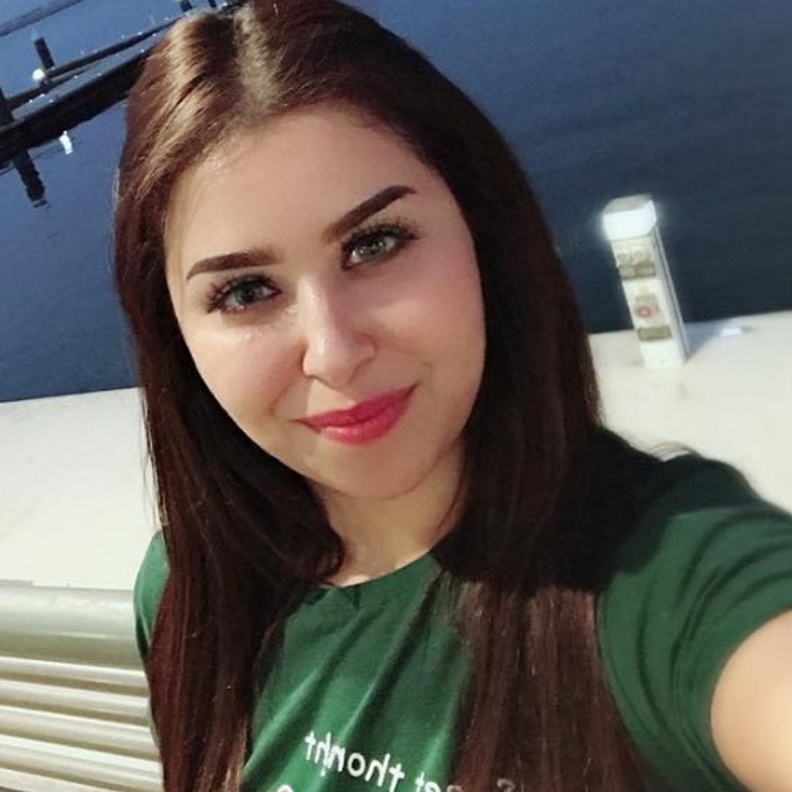 ايناس عز الدين