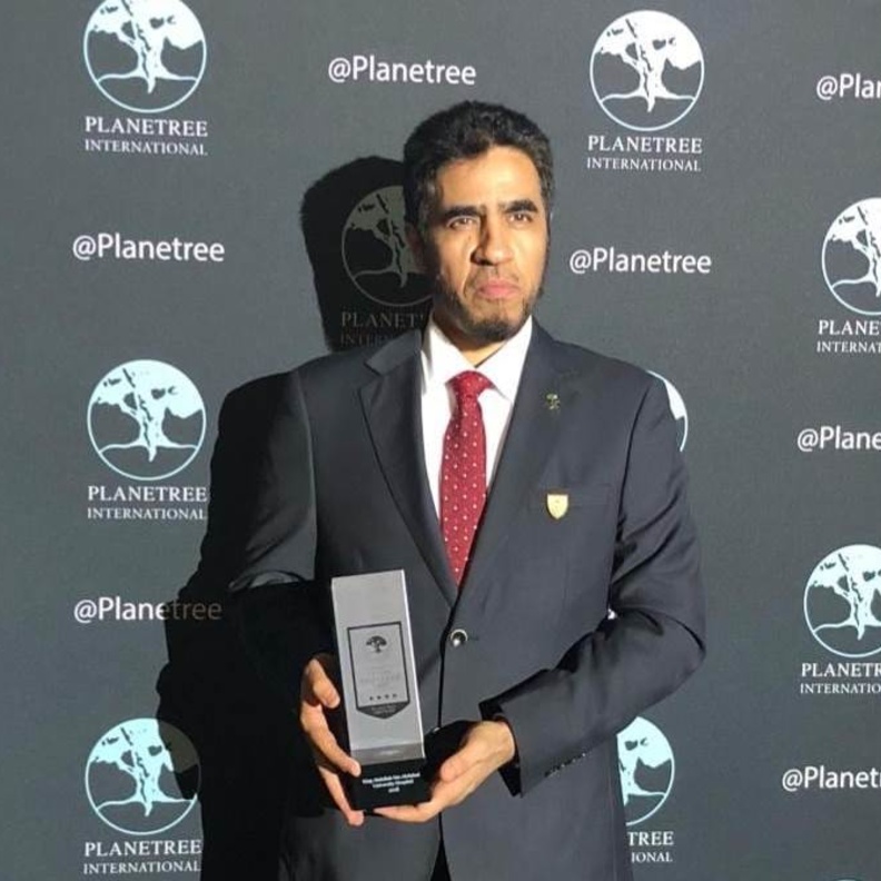 الدكتور أحمد أبو عباة أول سعودي يحصل على الجائزة العالمية