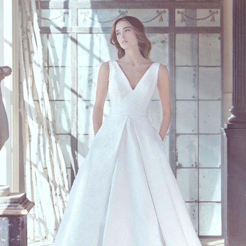  فساتين زفاف ملكية