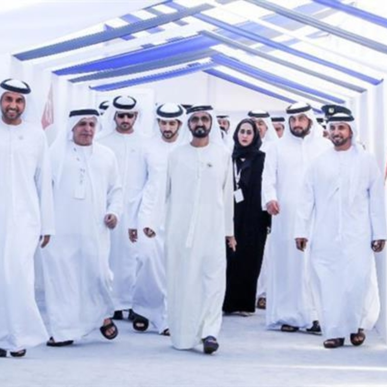 محمد بن راشد يطلع على سير العمل في مشروع مسار 2020 لمترو دبي