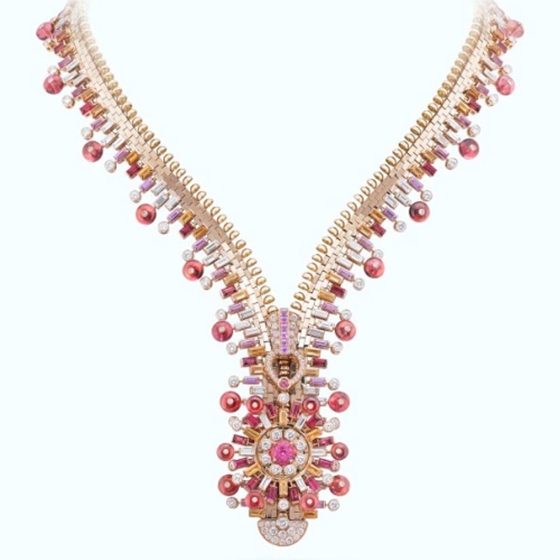 عقد فان كليف أند آربلز 