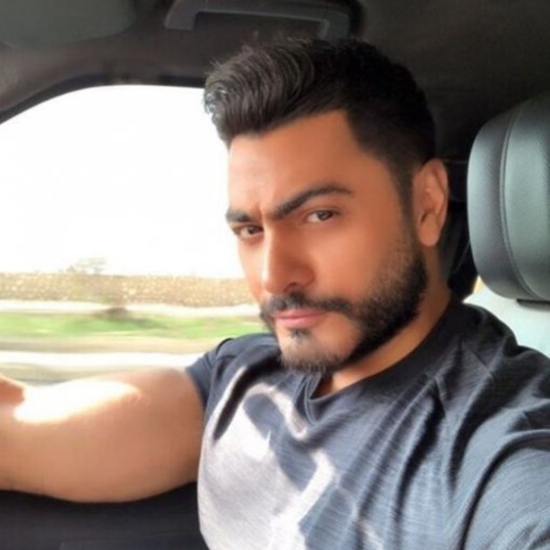 تامر حسني ما يزال يتواجد في اميركا للعلاج