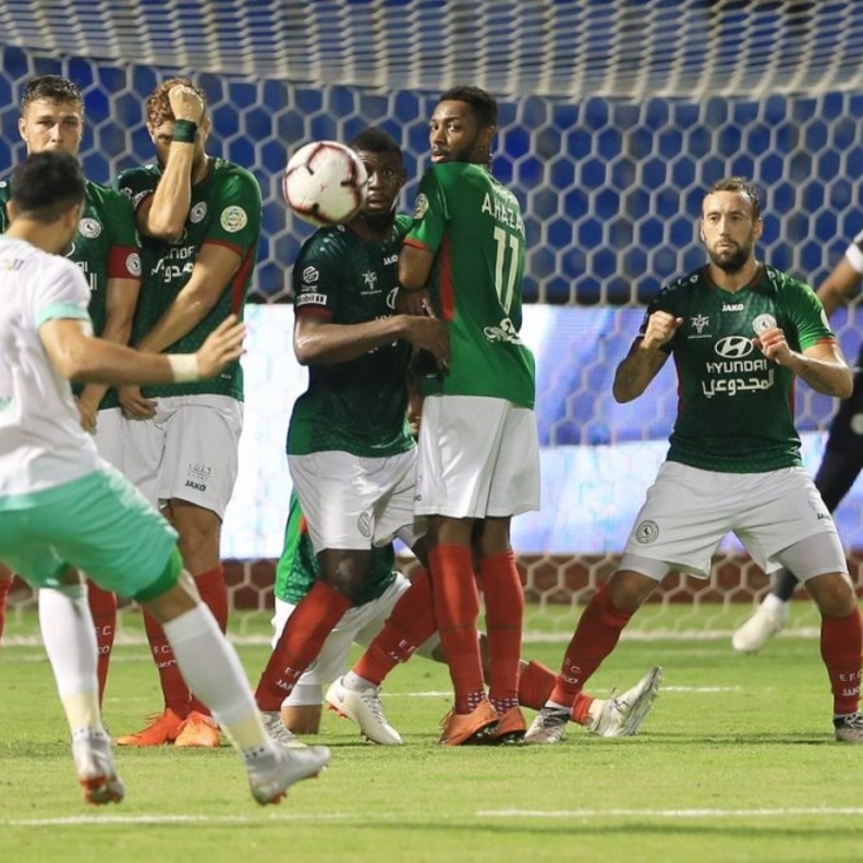 الهلال يهزم الشباب بهدف وحيد