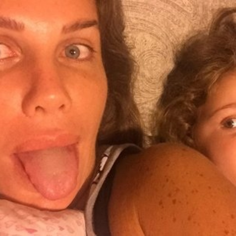 نيكول سابا وابنتها