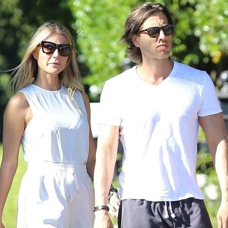 جوينيث بالترو و براد فالتشوك