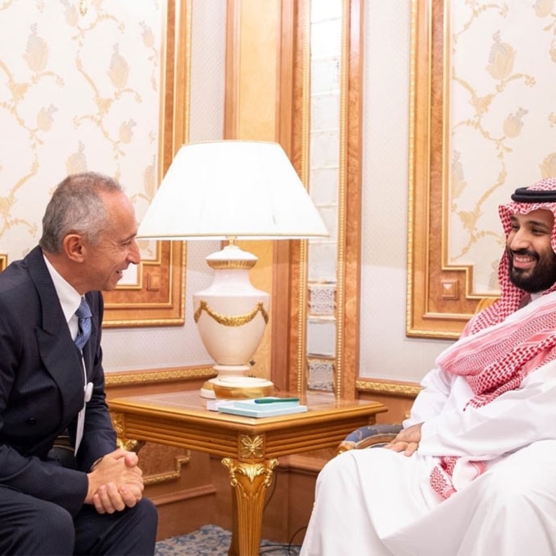 صاحب السمو الملكي الأمير محمد بن سلمان بن عبدالعزيز ولي العهد مع رئيس صندوق الاستثمارات الروسي