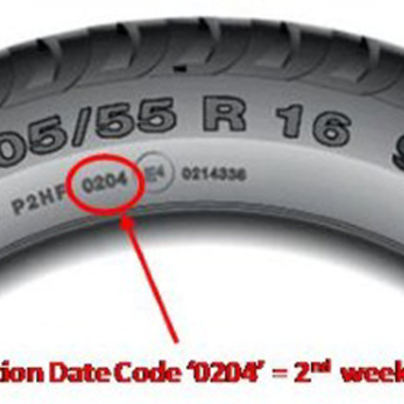 متى يكون إطار السيارة أقدم مما يجب