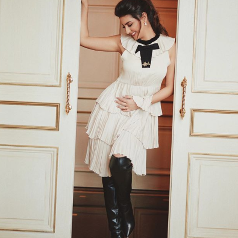 لوك شبابي عصري اعتمدته فيه دانييلا رحمة الجزمة العالية