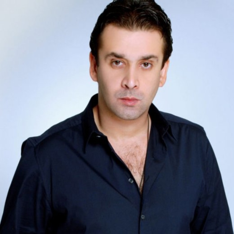 كريم عبد العزيز