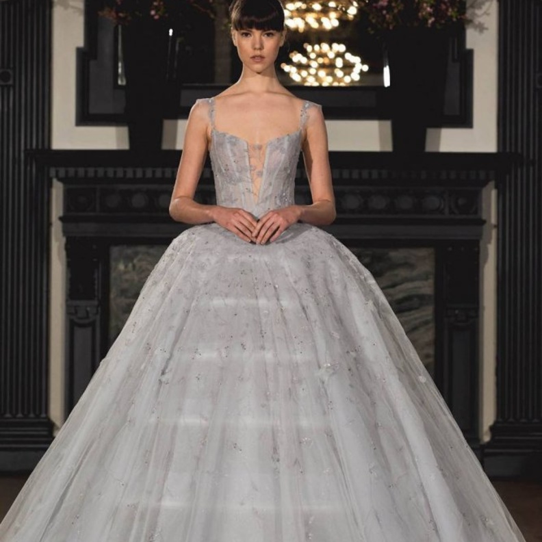 فساتين زفاف ملونة