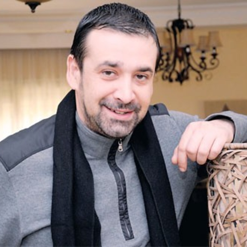 كريم عبد العزيز مستاء من شائعة وفاته