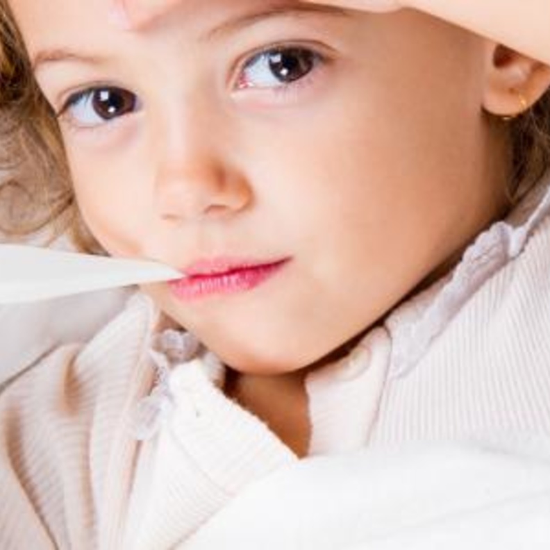 طرق خفض حرارة الطفل بسرعة