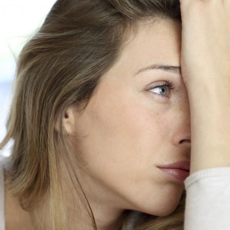  الشعور الدائم بالتعب و الإرهاق من أعراض نقص فيتامين ب