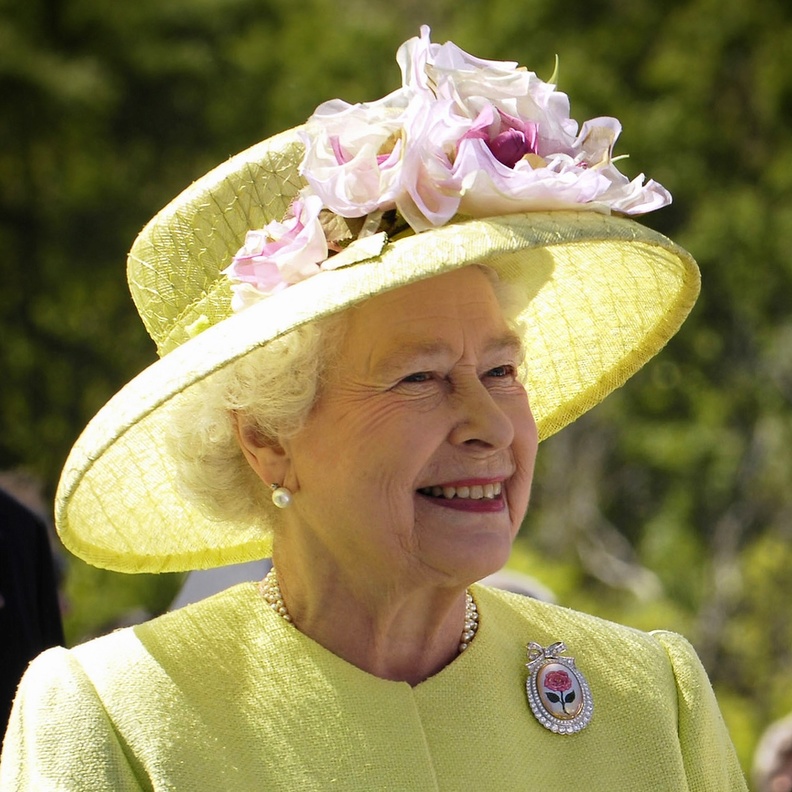 قانون التاج البريطاني لا يسمح بالتنازل عن العرش