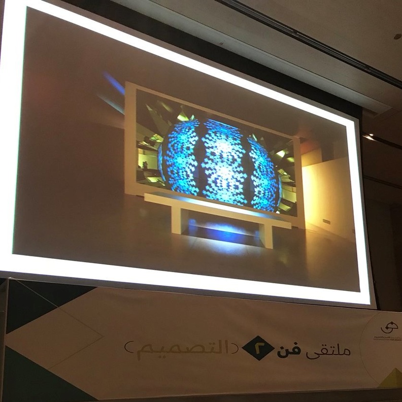 لولوة الحمود تعرض أخر أعمالها في الملتقى