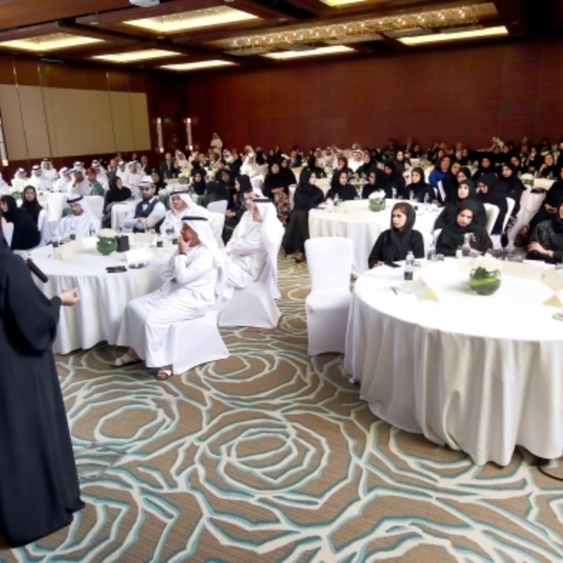 دائرة الموارد البشرية تنقل أفضل الممارسات العالمية إلى دبي