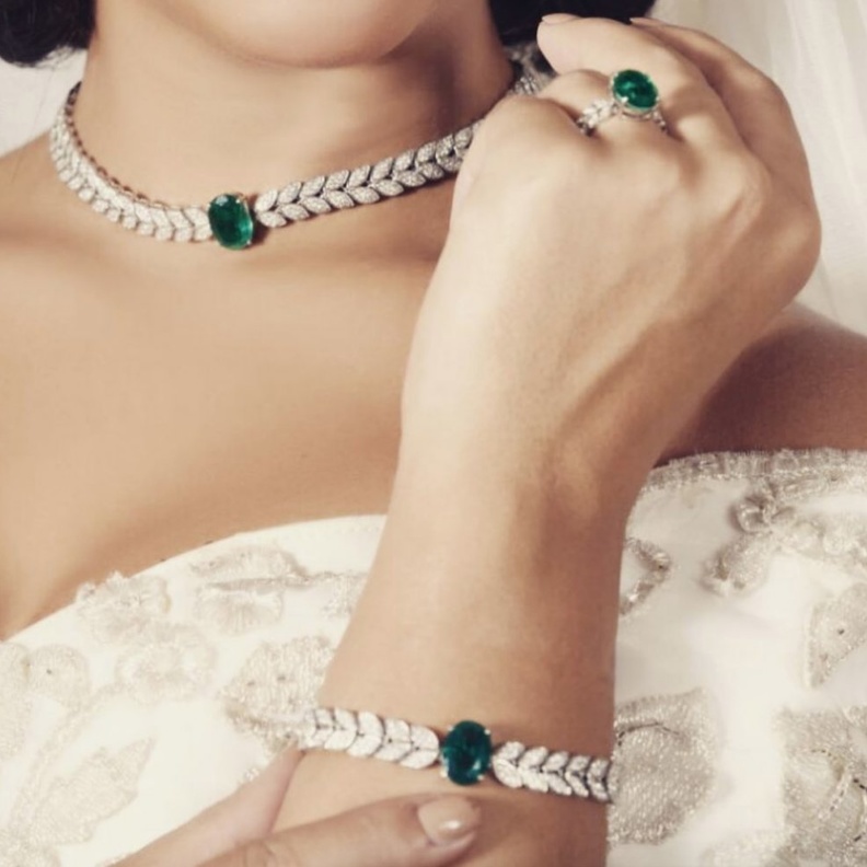 تميزت وعد بتصاميمها الانيقة