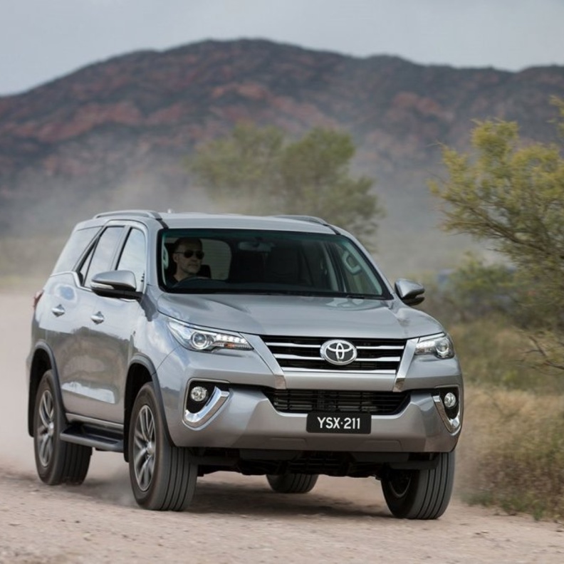 أهم مواصفات ومميزات السيارة تويوتا فورتشنر 2019