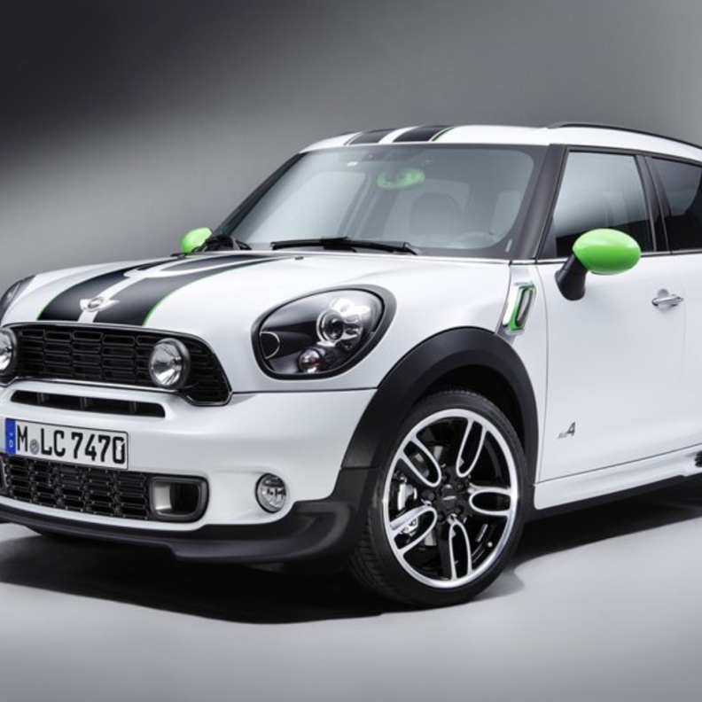 انصبت النسبة الأعلى من رضى عملاء BMW على سيارتها الكهربائية