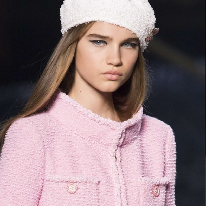 صور مكياج وتسريحات شعر شانيل كروز 2019