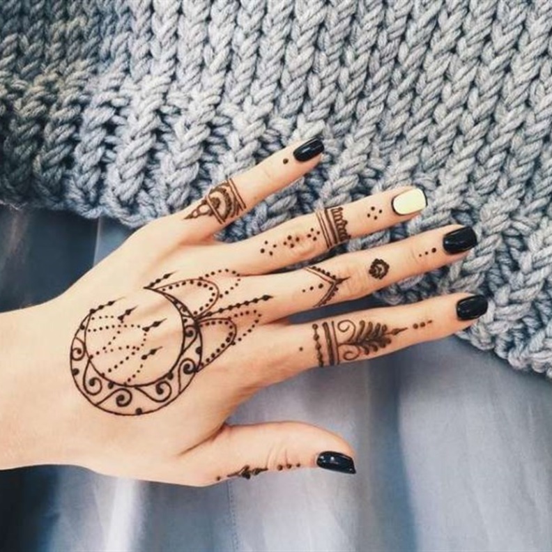 رسومات ناعمة ليد العروس