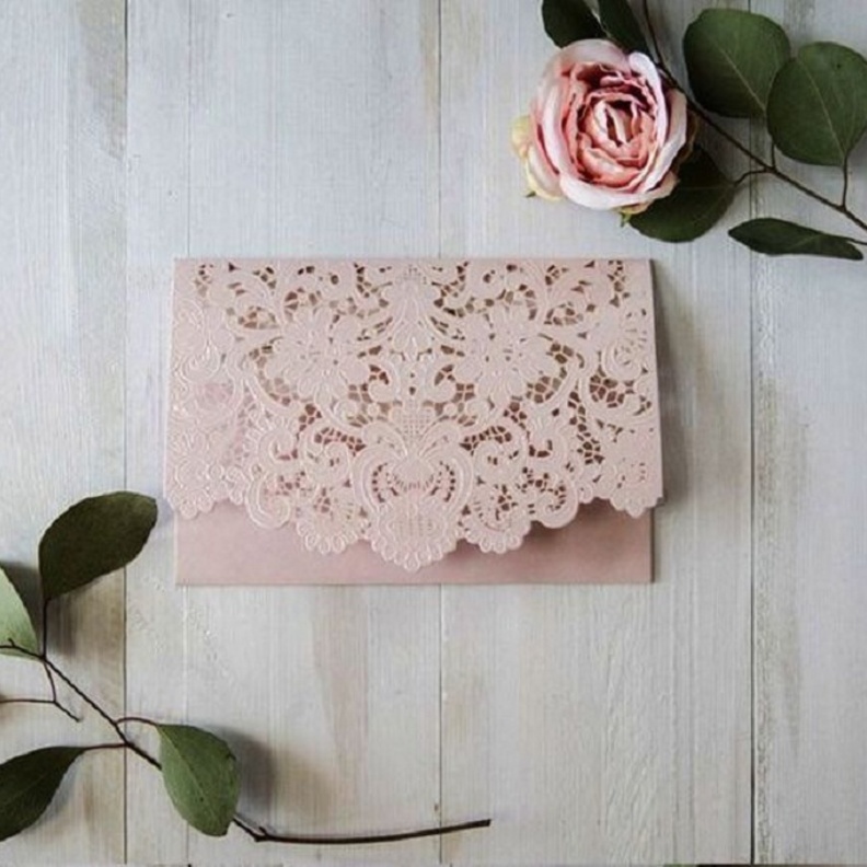 بطاقة ملفتة