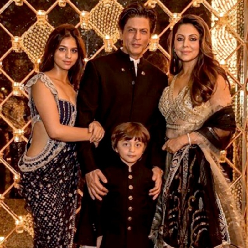 عليا بهات كاترينا كيف كاجول في حفل شاروخان بمناسبة عيد ديوالي