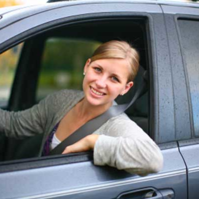  احرصي على تجنب عادات القيادة السيئة