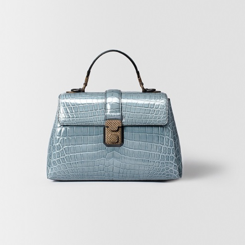 أكثر من 100 قطعة غريبة من Bottega Veneta في معرض الأتيليه الخاص بدبي مول