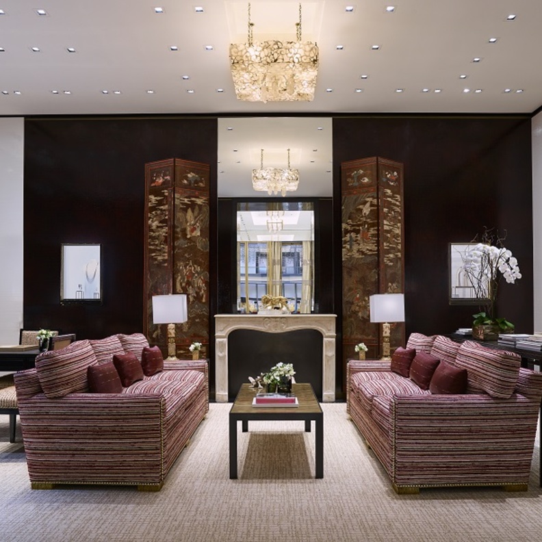 بوتيك CHANEL للساعات والمجوهرات الراقية يفتح أبوابه من جديد في دبي مول