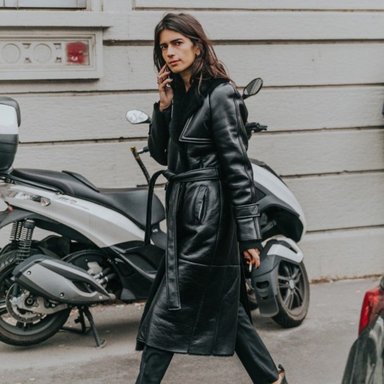 معاطف الجلد الدارجة بقصة الترنش الكلاسيكية